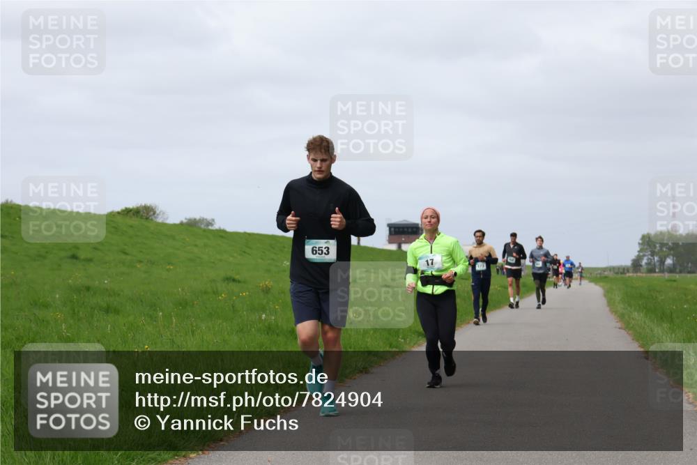 04.05.2025 - 8. Wedeler Halbmarathon Yannick Fuchs http://msf.ph/oto/7824904 04.05.2025 11:54:06 Laufen 653 meine-sportfotos.de