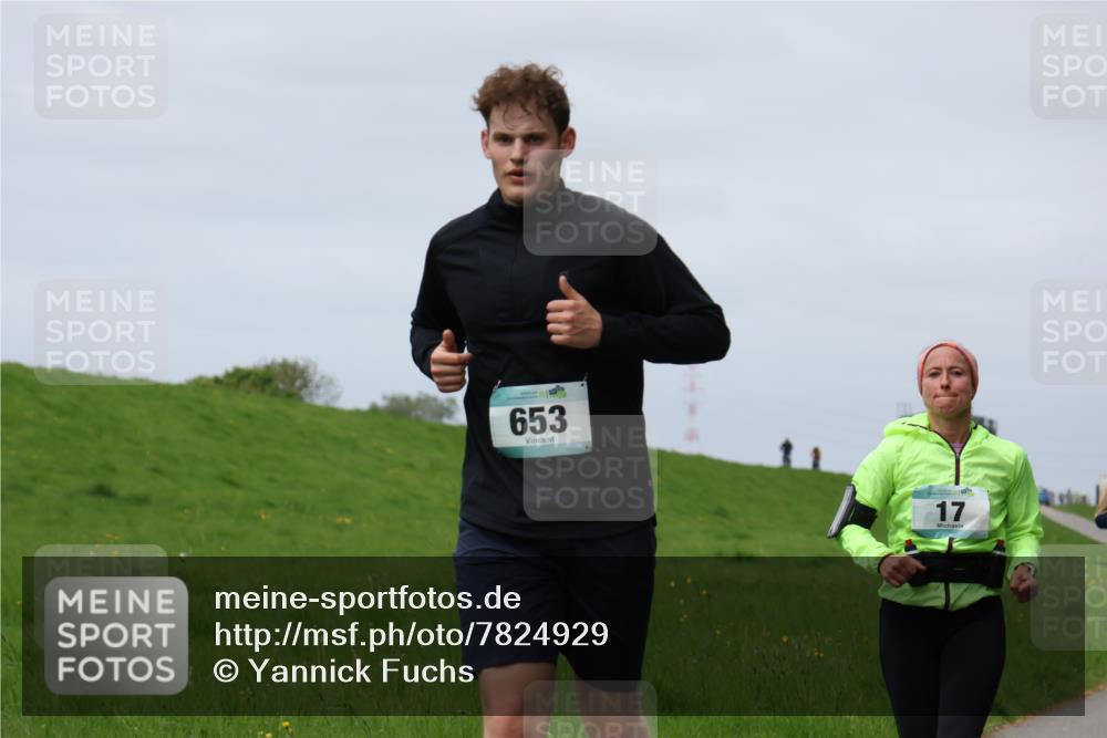 04.05.2025 - 8. Wedeler Halbmarathon Yannick Fuchs http://msf.ph/oto/7824929 04.05.2025 11:54:07 Laufen 653, 17 meine-sportfotos.de