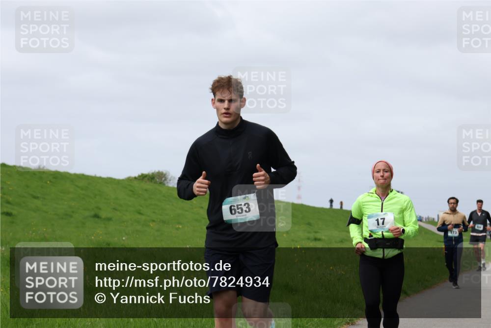 04.05.2025 - 8. Wedeler Halbmarathon Yannick Fuchs http://msf.ph/oto/7824934 04.05.2025 11:54:07 Laufen 653, 17, 173 meine-sportfotos.de