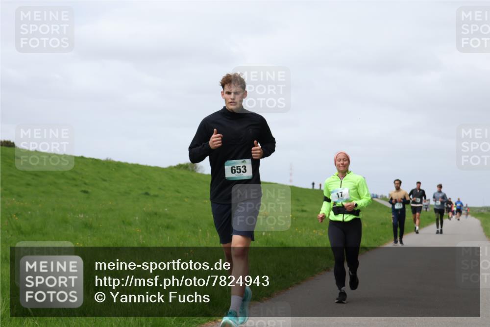 04.05.2025 - 8. Wedeler Halbmarathon Yannick Fuchs http://msf.ph/oto/7824943 04.05.2025 11:54:08 Laufen 653 meine-sportfotos.de