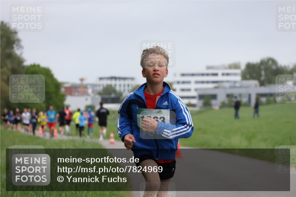 04.05.2025 - 8. Wedeler Halbmarathon Yannick Fuchs http://msf.ph/oto/7824969 04.05.2025 11:12:16 Laufen  meine-sportfotos.de