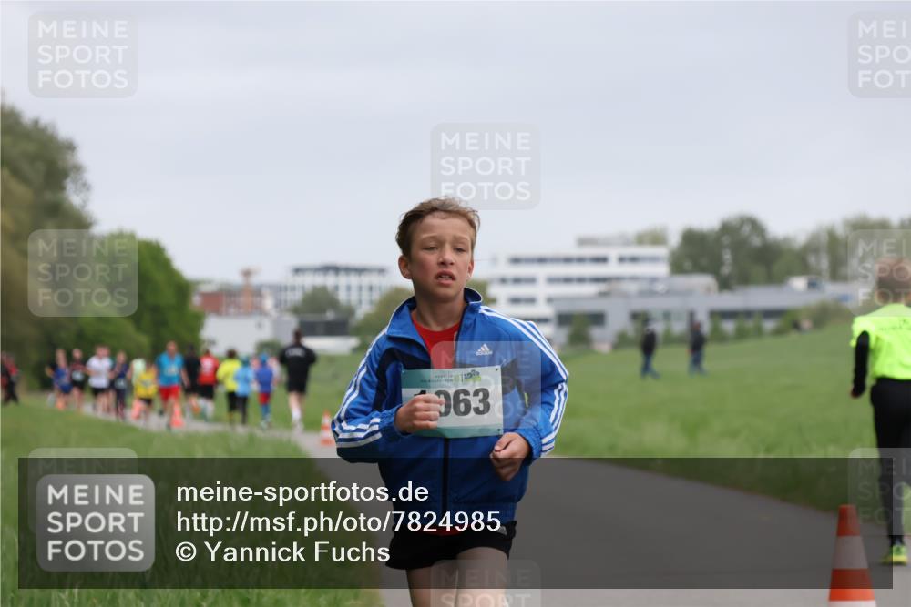 04.05.2025 - 8. Wedeler Halbmarathon Yannick Fuchs http://msf.ph/oto/7824985 04.05.2025 11:12:17 Laufen 963 meine-sportfotos.de