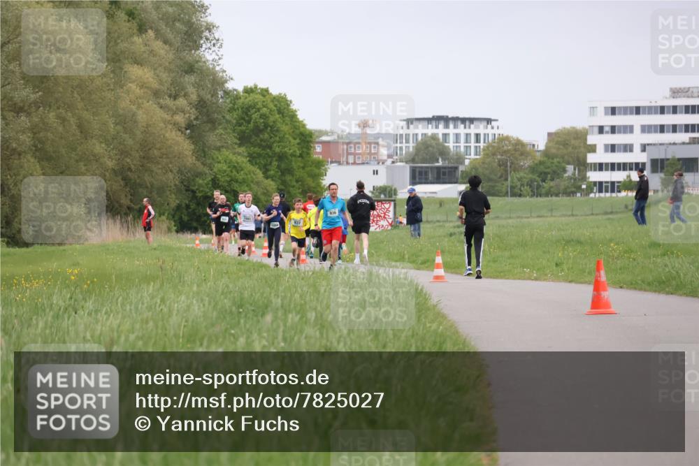 04.05.2025 - 8. Wedeler Halbmarathon Yannick Fuchs http://msf.ph/oto/7825027 04.05.2025 11:12:20 Laufen 1093, 1058, 937 meine-sportfotos.de
