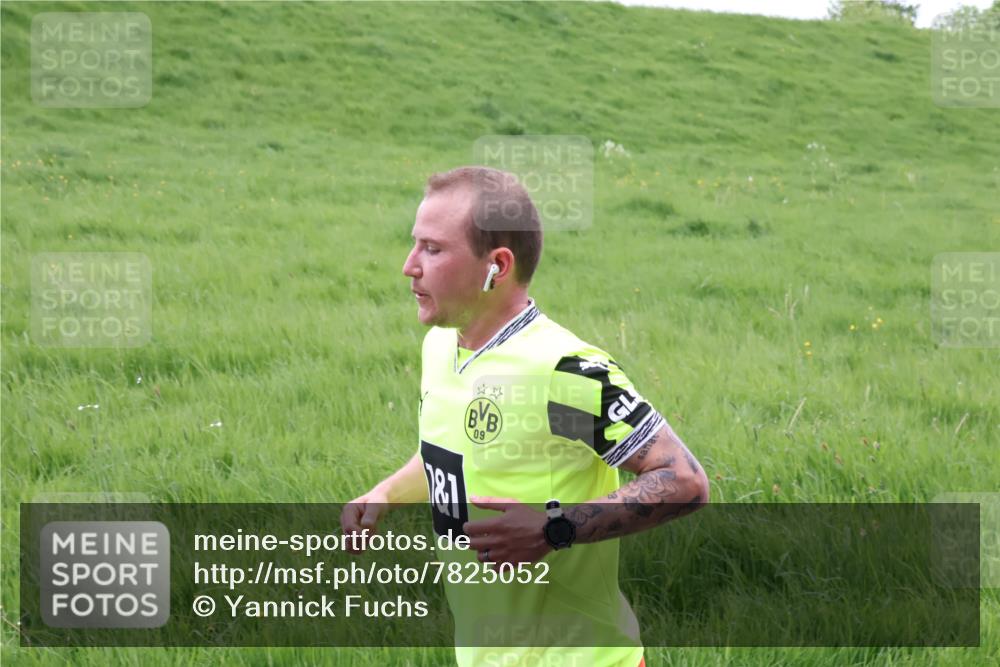 04.05.2025 - 8. Wedeler Halbmarathon Yannick Fuchs http://msf.ph/oto/7825052 04.05.2025 11:12:23 Laufen 18, 09 meine-sportfotos.de