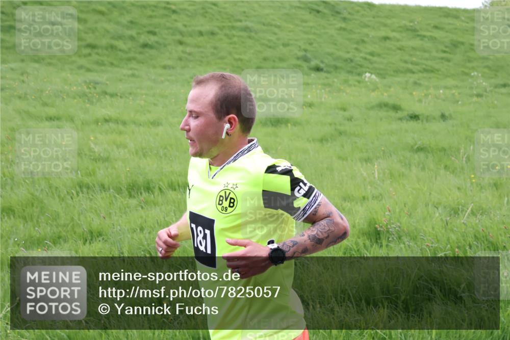 04.05.2025 - 8. Wedeler Halbmarathon Yannick Fuchs http://msf.ph/oto/7825057 04.05.2025 11:12:23 Laufen 15, 60, 481 meine-sportfotos.de