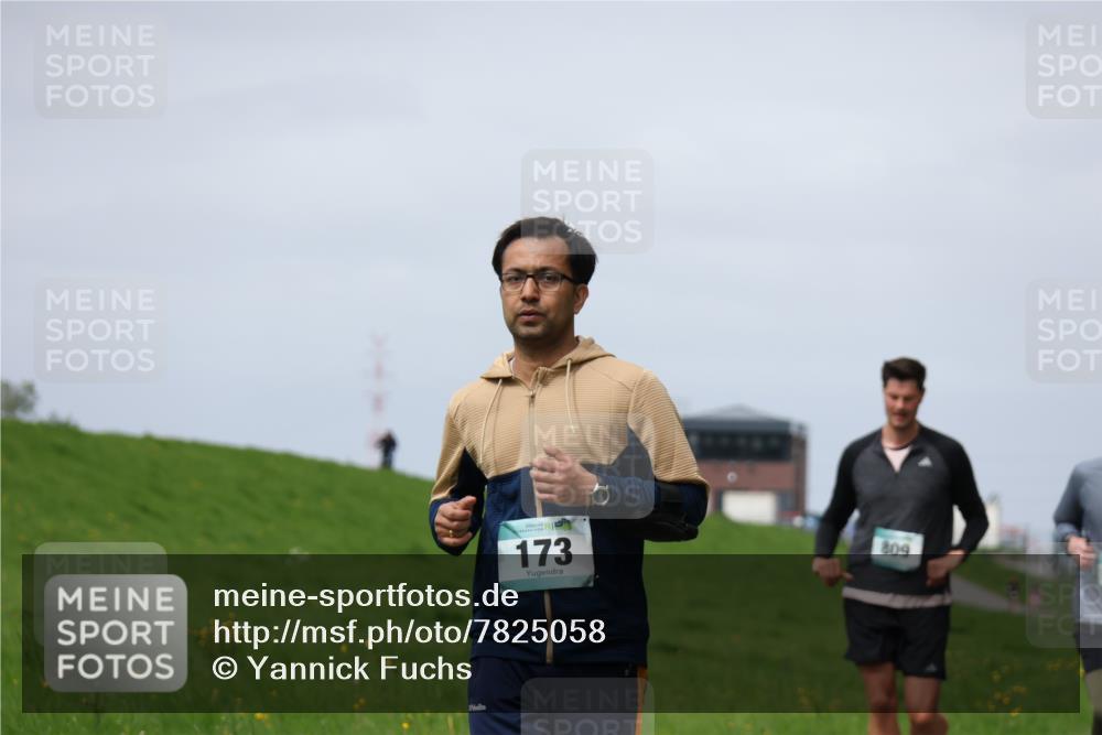 04.05.2025 - 8. Wedeler Halbmarathon Yannick Fuchs http://msf.ph/oto/7825058 04.05.2025 11:54:15 Laufen 173, 809 meine-sportfotos.de