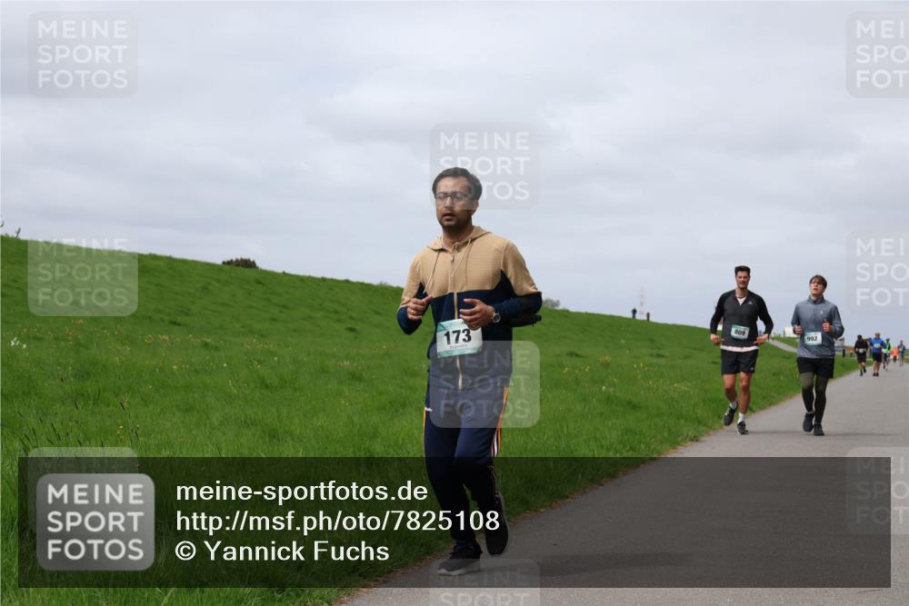 04.05.2025 - 8. Wedeler Halbmarathon Yannick Fuchs http://msf.ph/oto/7825108 04.05.2025 11:54:18 Laufen 173, 809, 992 meine-sportfotos.de