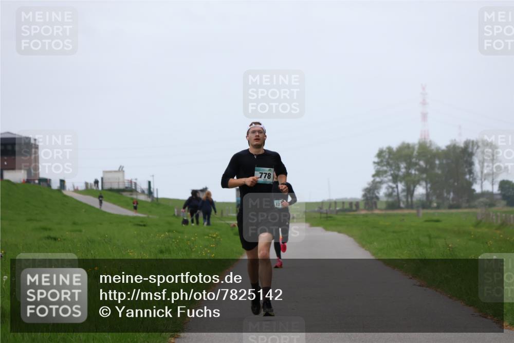 04.05.2025 - 8. Wedeler Halbmarathon Yannick Fuchs http://msf.ph/oto/7825142 04.05.2025 11:12:34 Laufen 778, 12 meine-sportfotos.de