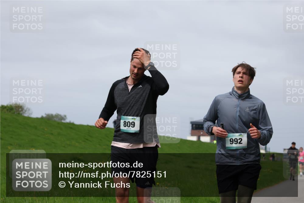 04.05.2025 - 8. Wedeler Halbmarathon Yannick Fuchs http://msf.ph/oto/7825151 04.05.2025 11:54:21 Laufen 809, 992 meine-sportfotos.de