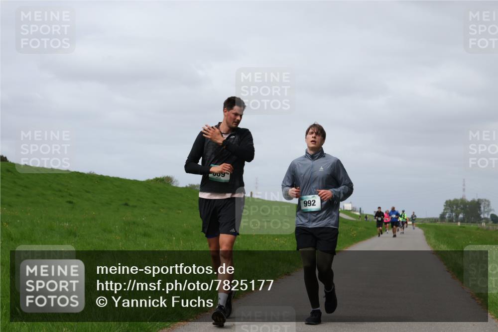 04.05.2025 - 8. Wedeler Halbmarathon Yannick Fuchs http://msf.ph/oto/7825177 04.05.2025 11:54:22 Laufen 992 meine-sportfotos.de