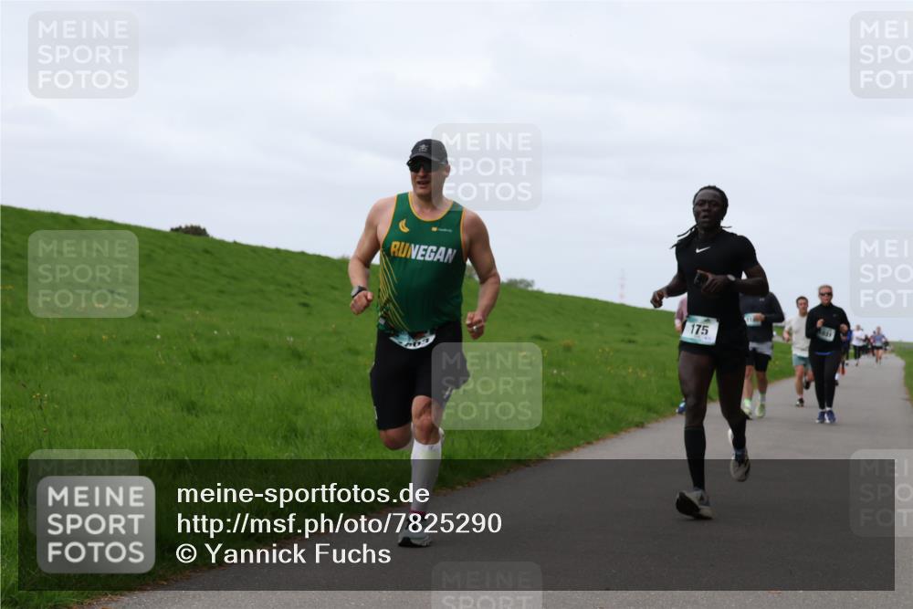 04.05.2025 - 8. Wedeler Halbmarathon Yannick Fuchs http://msf.ph/oto/7825290 04.05.2025 11:32:16 Laufen 175, 1031 meine-sportfotos.de