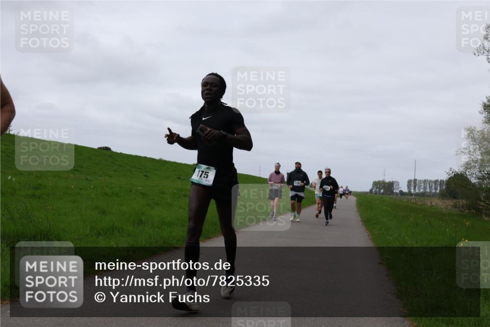 04.05.2025 - 8. Wedeler Halbmarathon Yannick Fuchs http://msf.ph/oto/7825335 04.05.2025 11:32:17 Laufen 175, 871, 1187, 1031 meine-sportfotos.de