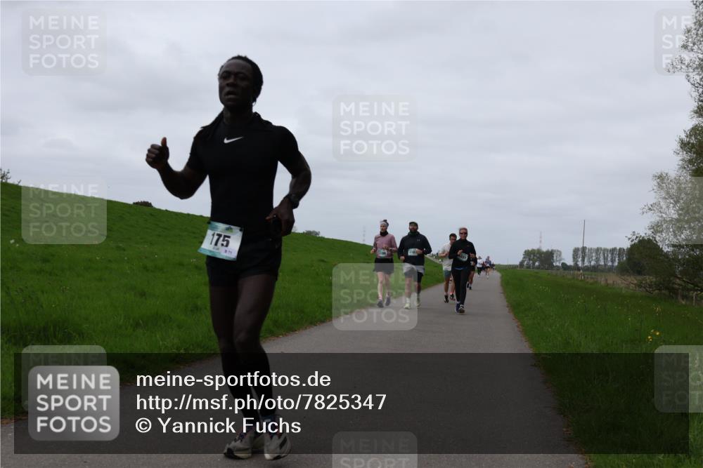 04.05.2025 - 8. Wedeler Halbmarathon Yannick Fuchs http://msf.ph/oto/7825347 04.05.2025 11:32:18 Laufen 175, 871 meine-sportfotos.de