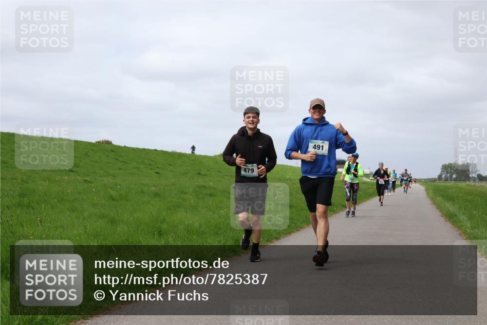 04.05.2025 - 8. Wedeler Halbmarathon Yannick Fuchs http://msf.ph/oto/7825387 04.05.2025 11:54:42 Laufen 479, 491 meine-sportfotos.de