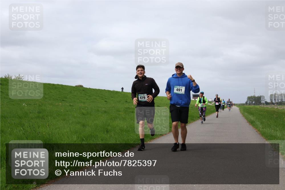 04.05.2025 - 8. Wedeler Halbmarathon Yannick Fuchs http://msf.ph/oto/7825397 04.05.2025 11:54:42 Laufen 479, 491 meine-sportfotos.de
