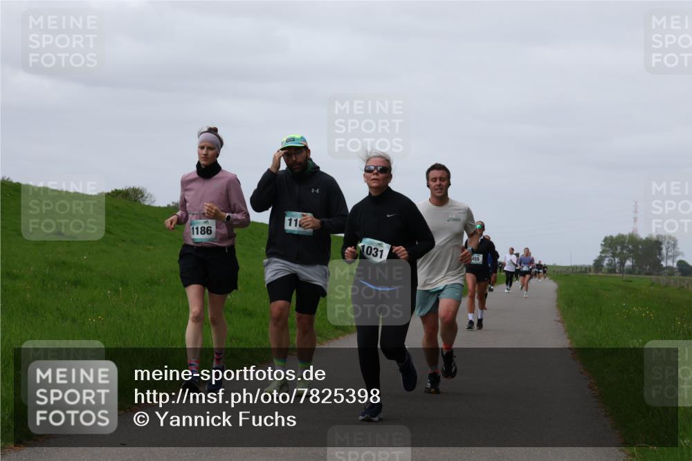 04.05.2025 - 8. Wedeler Halbmarathon Yannick Fuchs http://msf.ph/oto/7825398 04.05.2025 11:32:21 Laufen 11, 1186, 1031, 455 meine-sportfotos.de
