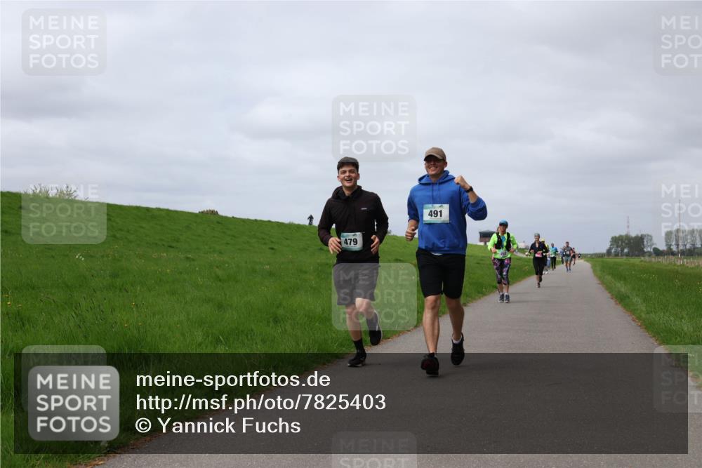 04.05.2025 - 8. Wedeler Halbmarathon Yannick Fuchs http://msf.ph/oto/7825403 04.05.2025 11:54:43 Laufen 479, 491 meine-sportfotos.de