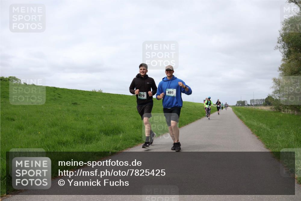 04.05.2025 - 8. Wedeler Halbmarathon Yannick Fuchs http://msf.ph/oto/7825425 04.05.2025 11:54:44 Laufen 479, 491 meine-sportfotos.de