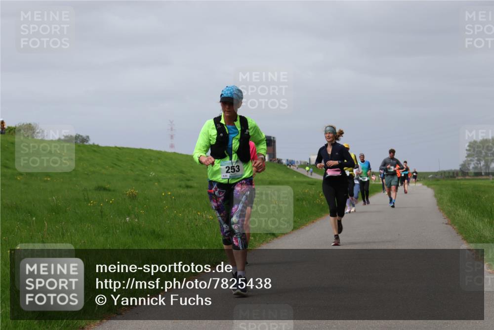 04.05.2025 - 8. Wedeler Halbmarathon Yannick Fuchs http://msf.ph/oto/7825438 04.05.2025 11:54:45 Laufen 253 meine-sportfotos.de