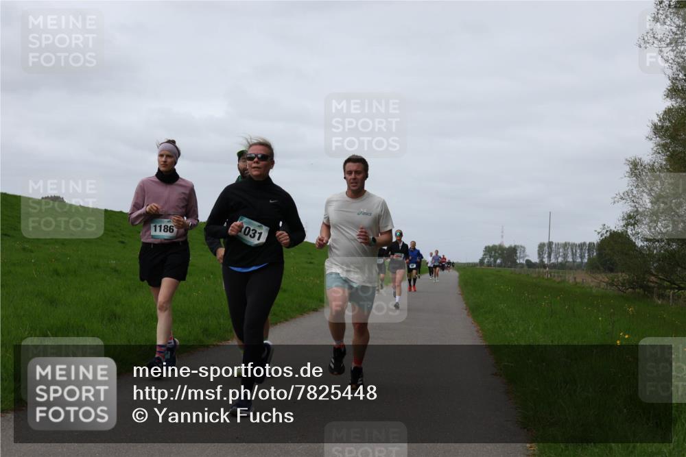 04.05.2025 - 8. Wedeler Halbmarathon Yannick Fuchs http://msf.ph/oto/7825448 04.05.2025 11:32:22 Laufen 1186, 031 meine-sportfotos.de