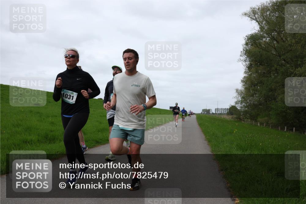 04.05.2025 - 8. Wedeler Halbmarathon Yannick Fuchs http://msf.ph/oto/7825479 04.05.2025 11:32:24 Laufen 1031 meine-sportfotos.de