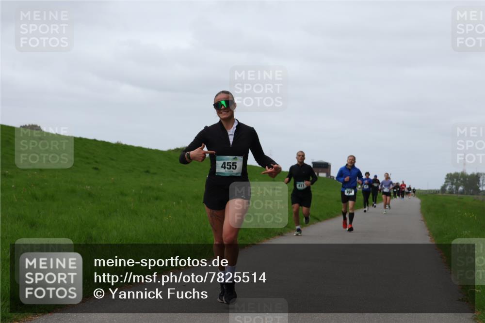 04.05.2025 - 8. Wedeler Halbmarathon Yannick Fuchs http://msf.ph/oto/7825514 04.05.2025 11:32:26 Laufen 455, 471 meine-sportfotos.de