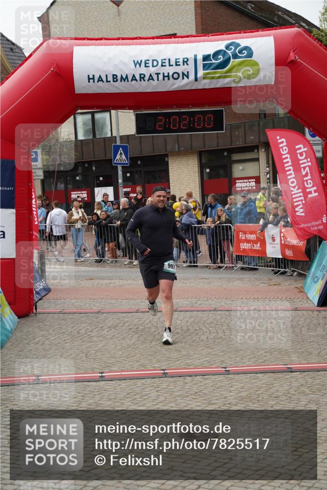 04.05.2025 - 8. Wedeler Halbmarathon Felixshl http://msf.ph/oto/7825517 04.05.2025 12:01:58 Ziel 997, 1162 meine-sportfotos.de