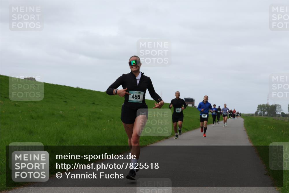 04.05.2025 - 8. Wedeler Halbmarathon Yannick Fuchs http://msf.ph/oto/7825518 04.05.2025 11:32:26 Laufen 455, 471 meine-sportfotos.de