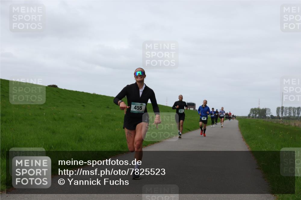 04.05.2025 - 8. Wedeler Halbmarathon Yannick Fuchs http://msf.ph/oto/7825523 04.05.2025 11:32:27 Laufen 455, 471 meine-sportfotos.de
