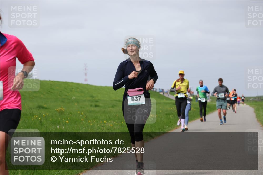 04.05.2025 - 8. Wedeler Halbmarathon Yannick Fuchs http://msf.ph/oto/7825528 04.05.2025 11:54:49 Laufen 837 meine-sportfotos.de