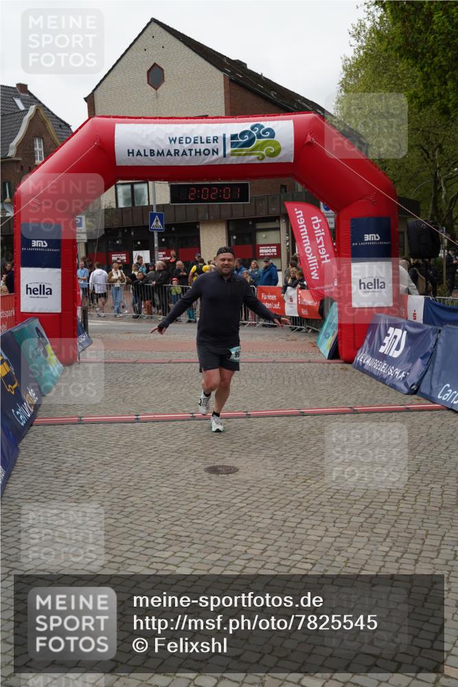 04.05.2025 - 8. Wedeler Halbmarathon Felixshl http://msf.ph/oto/7825545 04.05.2025 12:01:59 Ziel 997, 1162 meine-sportfotos.de