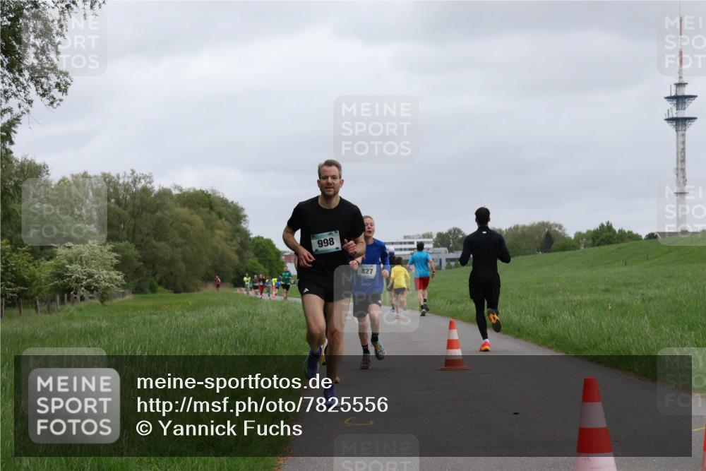 04.05.2025 - 8. Wedeler Halbmarathon Yannick Fuchs http://msf.ph/oto/7825556 04.05.2025 11:12:54 Laufen 998, 827 meine-sportfotos.de