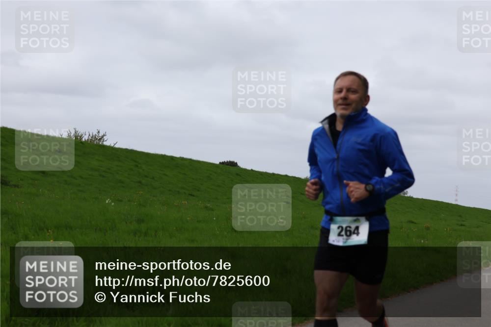 04.05.2025 - 8. Wedeler Halbmarathon Yannick Fuchs http://msf.ph/oto/7825600 04.05.2025 11:32:32 Laufen 264 meine-sportfotos.de