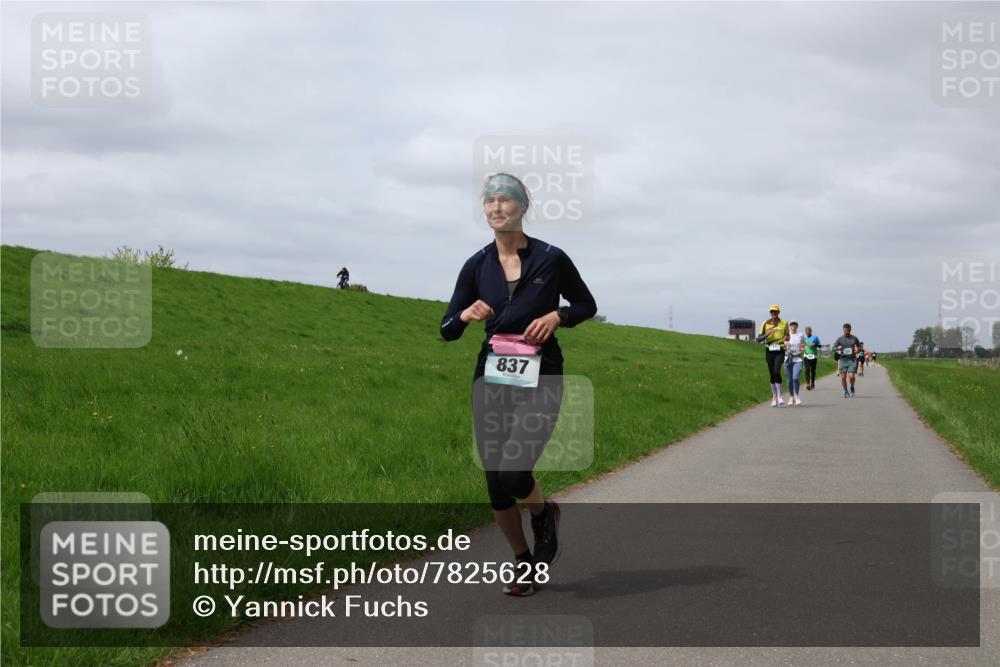 04.05.2025 - 8. Wedeler Halbmarathon Yannick Fuchs http://msf.ph/oto/7825628 04.05.2025 11:54:52 Laufen 837 meine-sportfotos.de