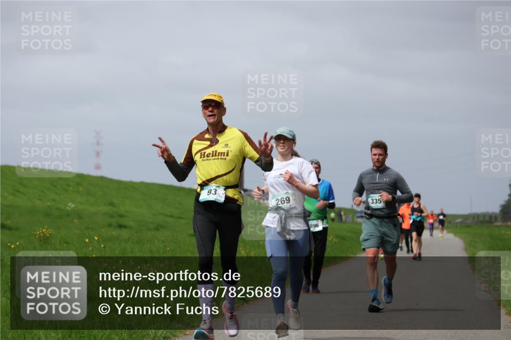 04.05.2025 - 8. Wedeler Halbmarathon Yannick Fuchs http://msf.ph/oto/7825689 04.05.2025 11:54:55 Laufen 93, 269, 896, 335 meine-sportfotos.de