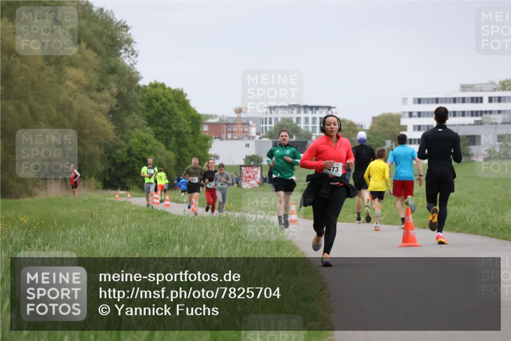 04.05.2025 - 8. Wedeler Halbmarathon Yannick Fuchs http://msf.ph/oto/7825704 04.05.2025 11:13:00 Laufen 19, 73 meine-sportfotos.de
