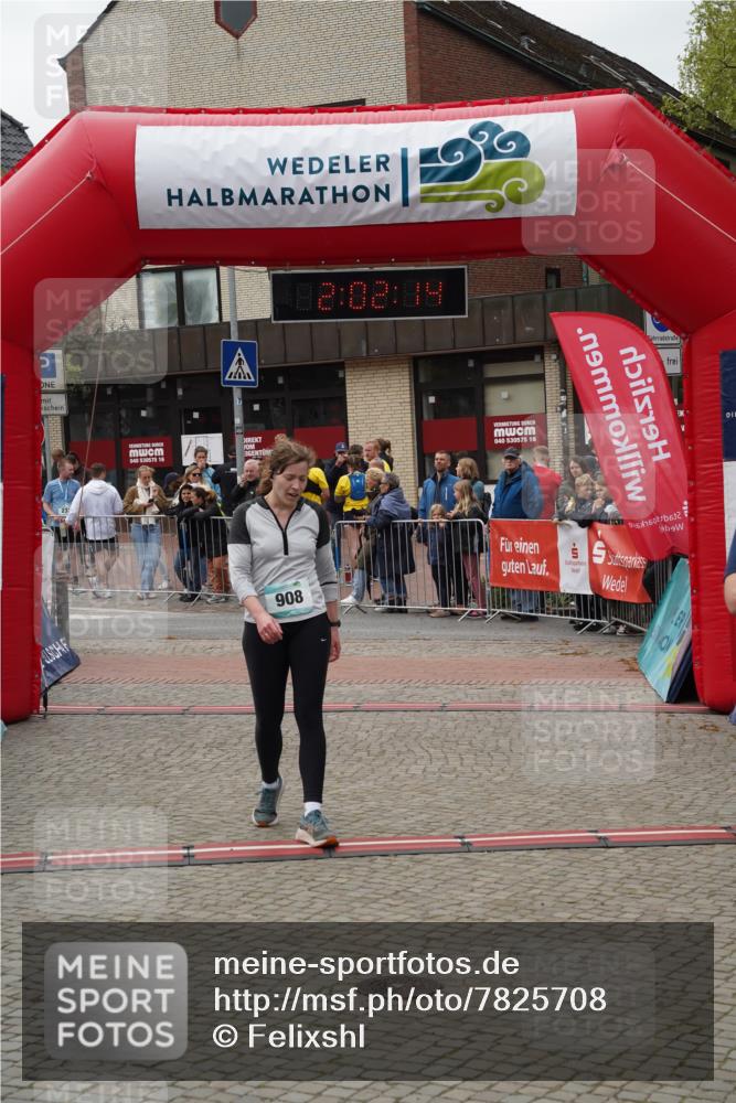04.05.2025 - 8. Wedeler Halbmarathon Felixshl http://msf.ph/oto/7825708 04.05.2025 12:02:11 Ziel 661 meine-sportfotos.de