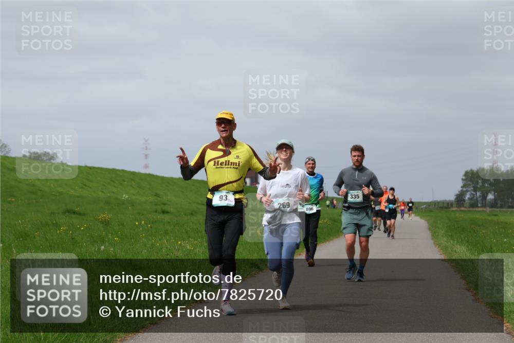 04.05.2025 - 8. Wedeler Halbmarathon Yannick Fuchs http://msf.ph/oto/7825720 04.05.2025 11:54:55 Laufen 93, 269, 896, 335 meine-sportfotos.de