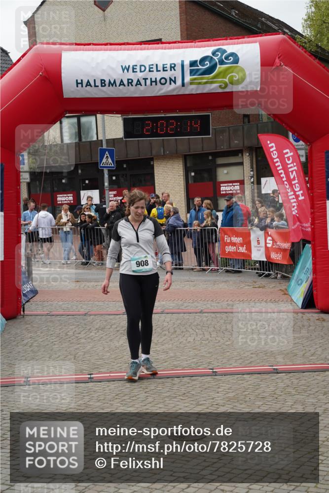 04.05.2025 - 8. Wedeler Halbmarathon Felixshl http://msf.ph/oto/7825728 04.05.2025 12:02:12 Ziel 661 meine-sportfotos.de