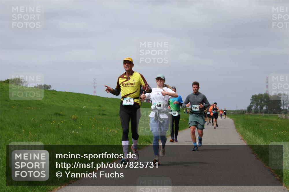 04.05.2025 - 8. Wedeler Halbmarathon Yannick Fuchs http://msf.ph/oto/7825731 04.05.2025 11:54:56 Laufen 93, 269, 896, 335 meine-sportfotos.de