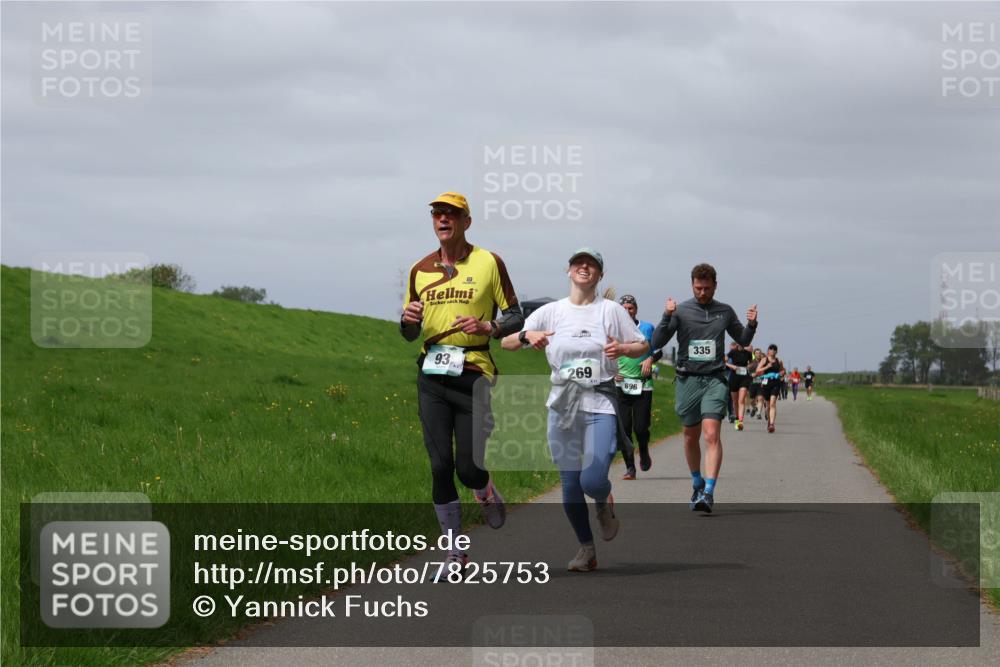 04.05.2025 - 8. Wedeler Halbmarathon Yannick Fuchs http://msf.ph/oto/7825753 04.05.2025 11:54:56 Laufen 93, 269, 896, 335 meine-sportfotos.de