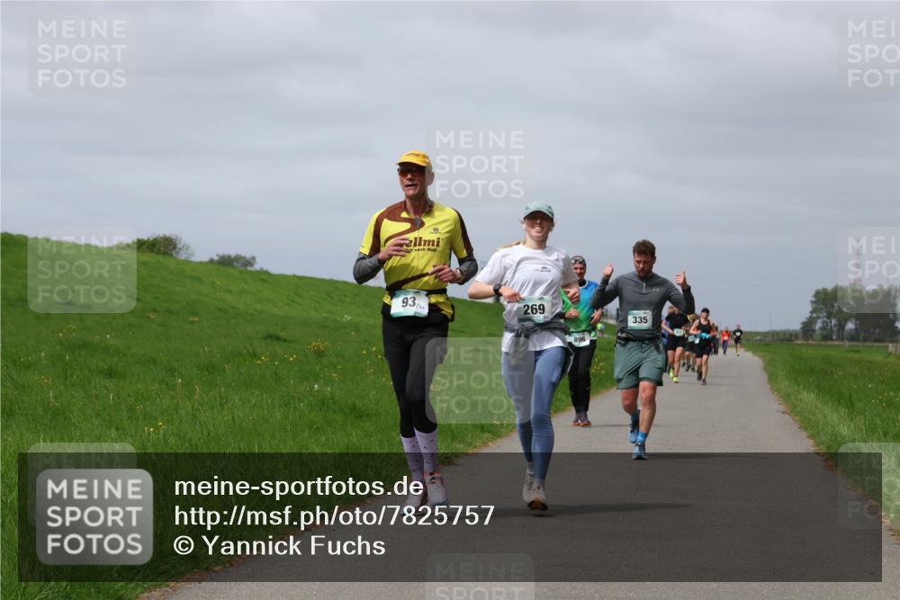 04.05.2025 - 8. Wedeler Halbmarathon Yannick Fuchs http://msf.ph/oto/7825757 04.05.2025 11:54:57 Laufen 93, 269, 896, 335 meine-sportfotos.de