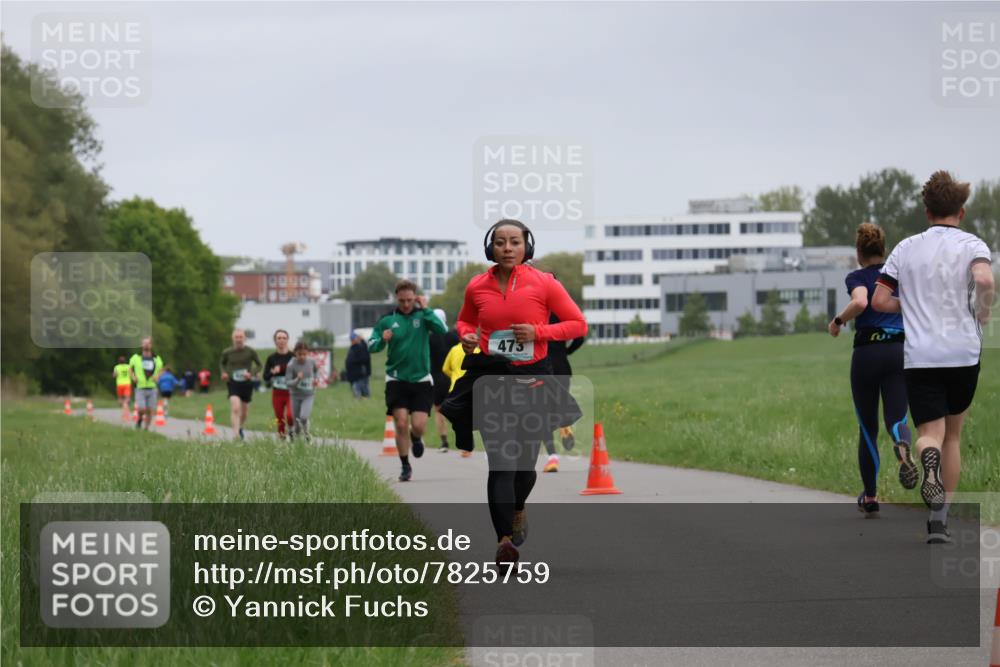 04.05.2025 - 8. Wedeler Halbmarathon Yannick Fuchs http://msf.ph/oto/7825759 04.05.2025 11:13:02 Laufen 473 meine-sportfotos.de