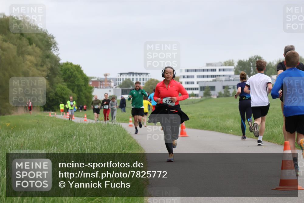 04.05.2025 - 8. Wedeler Halbmarathon Yannick Fuchs http://msf.ph/oto/7825772 04.05.2025 11:13:03 Laufen 473 meine-sportfotos.de