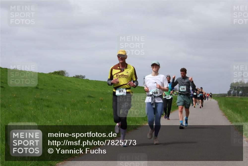 04.05.2025 - 8. Wedeler Halbmarathon Yannick Fuchs http://msf.ph/oto/7825773 04.05.2025 11:54:57 Laufen 93, 269, 896, 335 meine-sportfotos.de