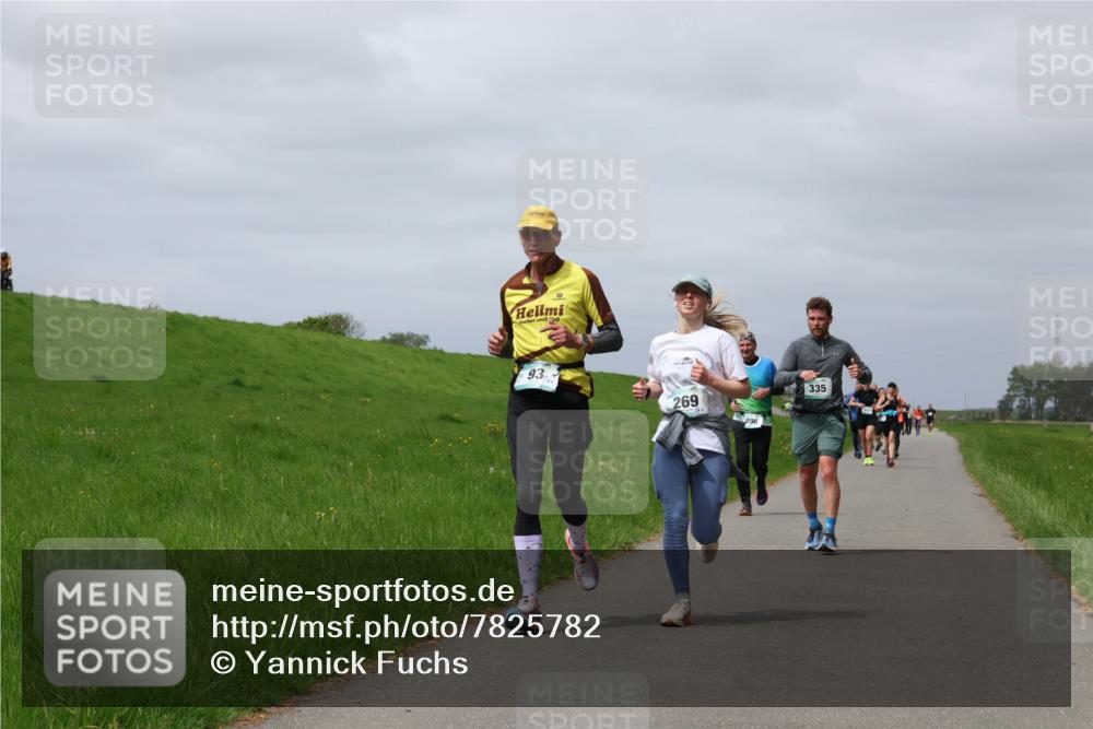 04.05.2025 - 8. Wedeler Halbmarathon Yannick Fuchs http://msf.ph/oto/7825782 04.05.2025 11:54:57 Laufen 93, 269, 896, 335 meine-sportfotos.de