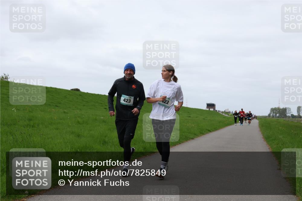 04.05.2025 - 8. Wedeler Halbmarathon Yannick Fuchs http://msf.ph/oto/7825849 04.05.2025 11:32:46 Laufen 423, 22 meine-sportfotos.de