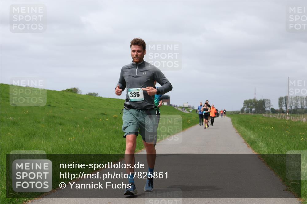 04.05.2025 - 8. Wedeler Halbmarathon Yannick Fuchs http://msf.ph/oto/7825861 04.05.2025 11:55:01 Laufen 335 meine-sportfotos.de