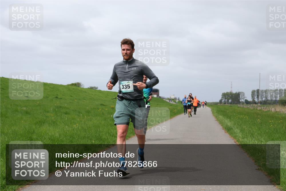 04.05.2025 - 8. Wedeler Halbmarathon Yannick Fuchs http://msf.ph/oto/7825866 04.05.2025 11:55:01 Laufen 335 meine-sportfotos.de