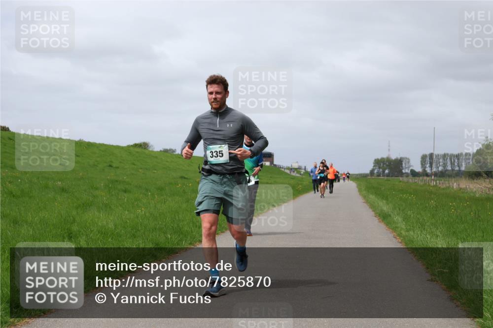 04.05.2025 - 8. Wedeler Halbmarathon Yannick Fuchs http://msf.ph/oto/7825870 04.05.2025 11:55:01 Laufen 335 meine-sportfotos.de